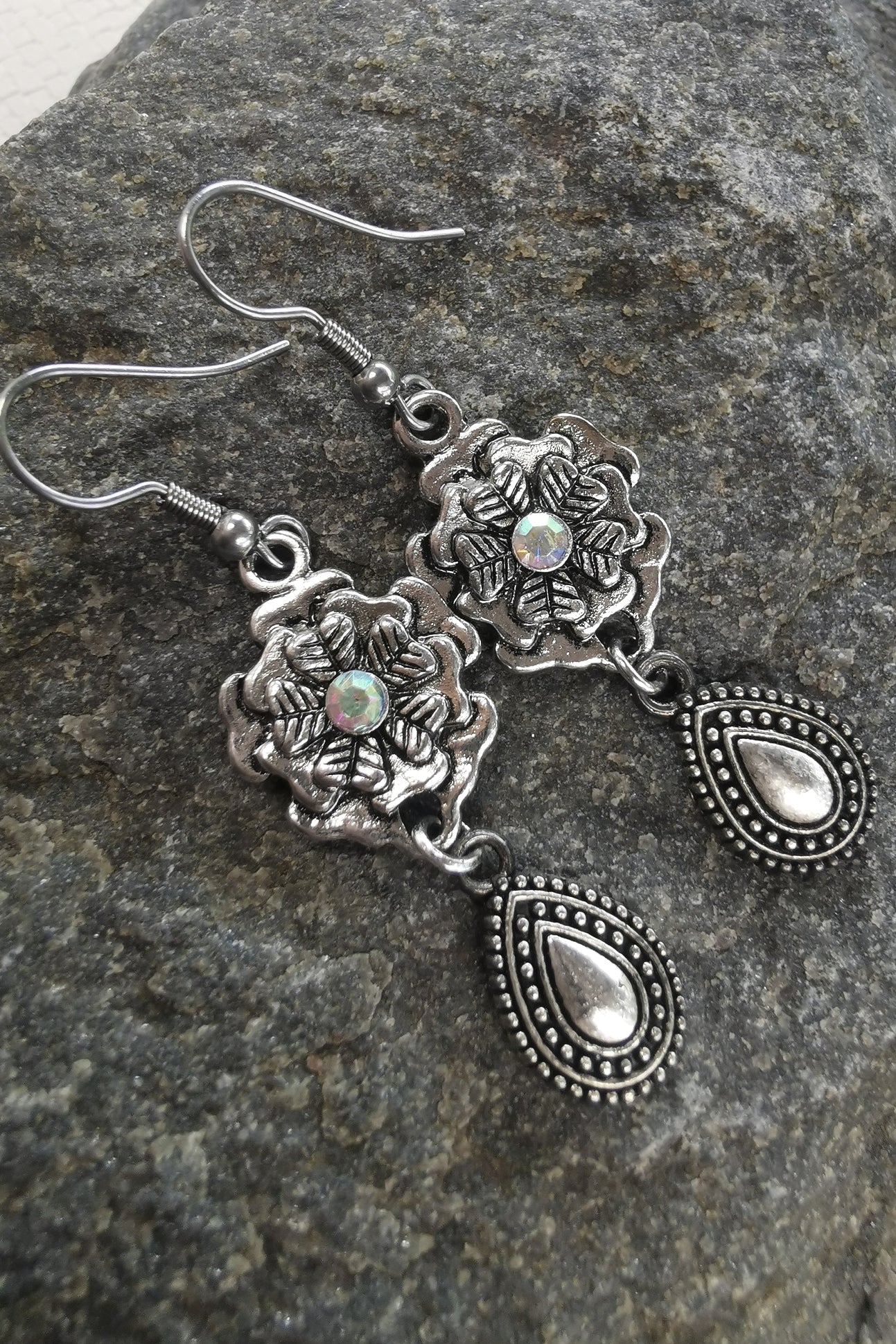 Earrings - ShinyFlowerAndADrop
